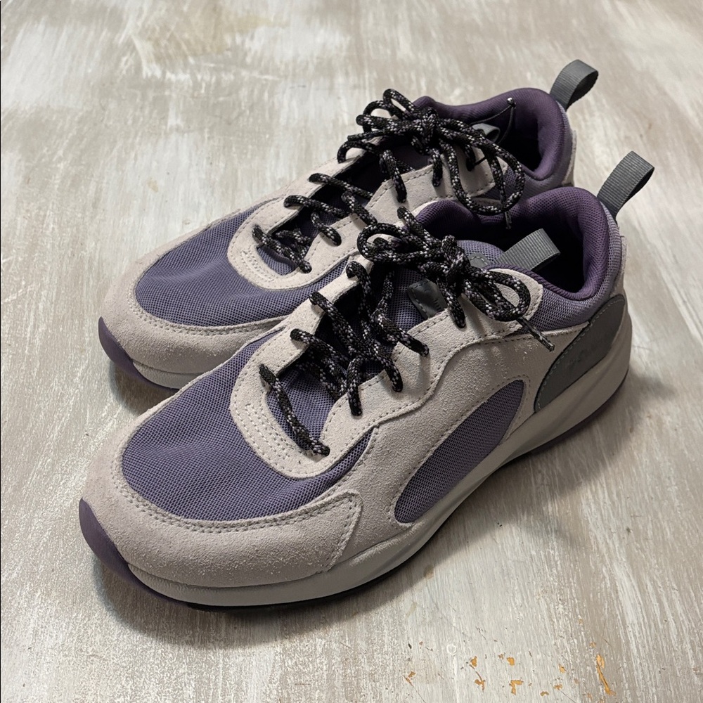 Columbia Womens Horizon Lane waterproof hiking shoes.Size 11. NWOT